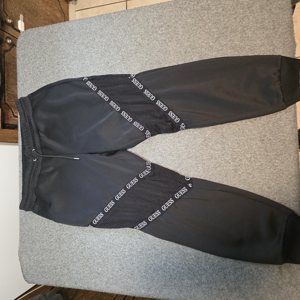 black GUESS Echo Joggers Medium E2